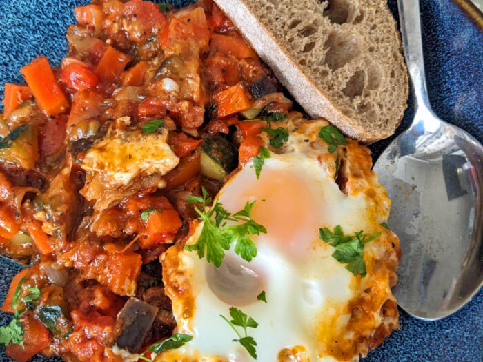 Pisto Con Huevos